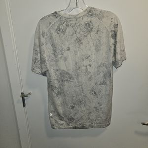 lululemon athletica Gray Short Sleeve Tee